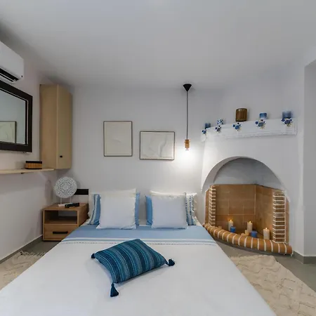 Figaro Traditional House