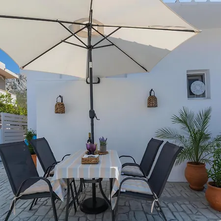 Figaro Traditional House Apartamento