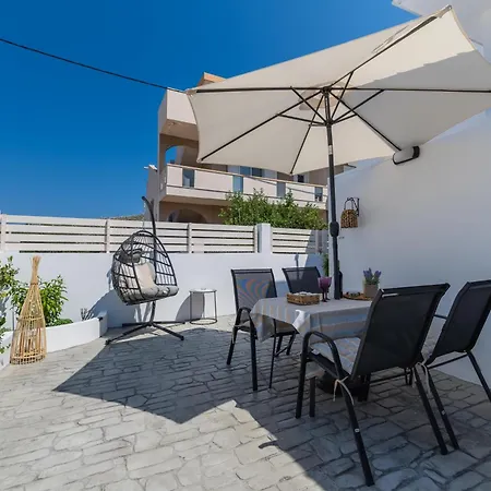Apartamento Figaro Traditional House *